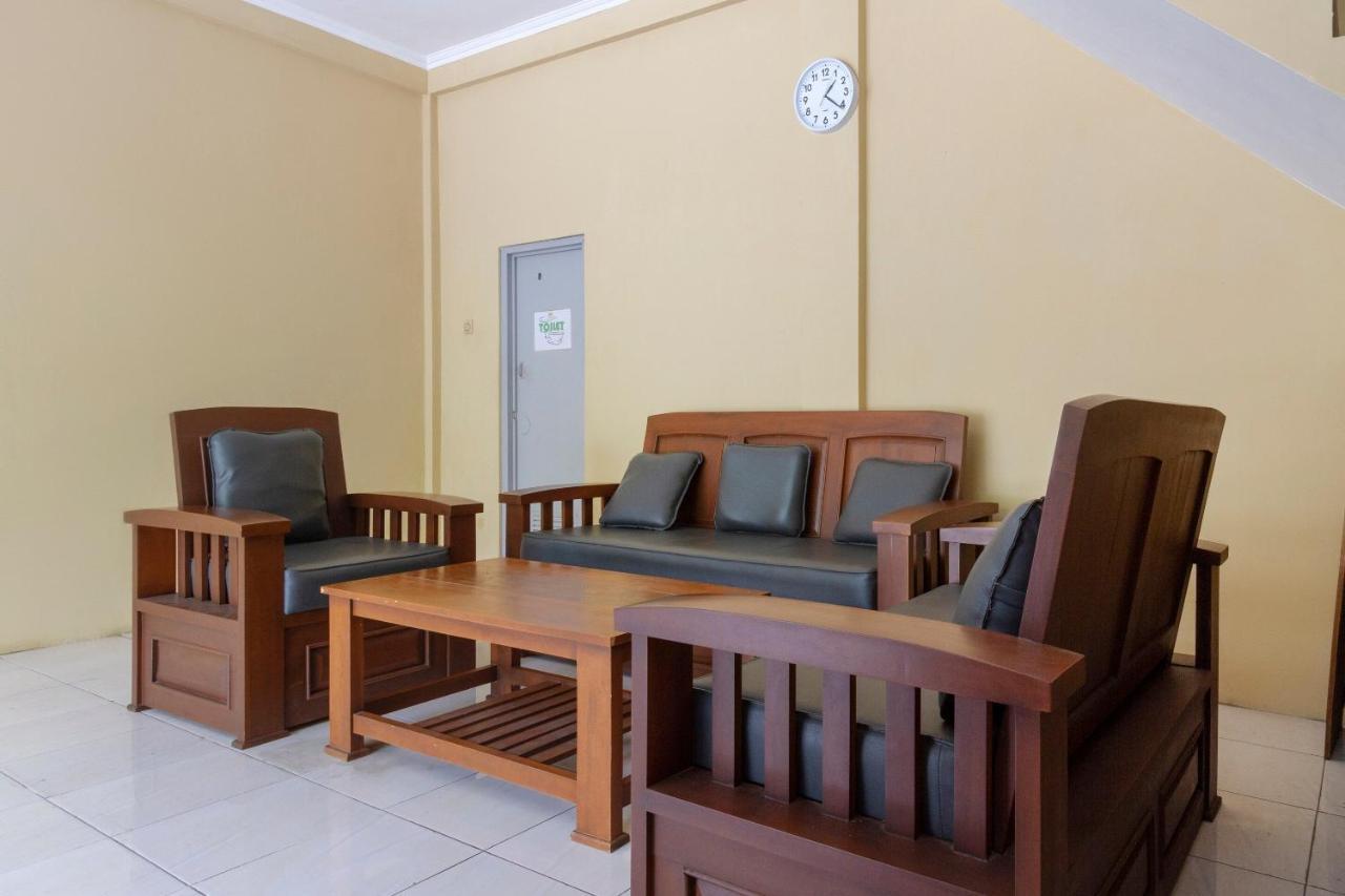Spot On 2891 999 Guest House Sumedang Εξωτερικό φωτογραφία