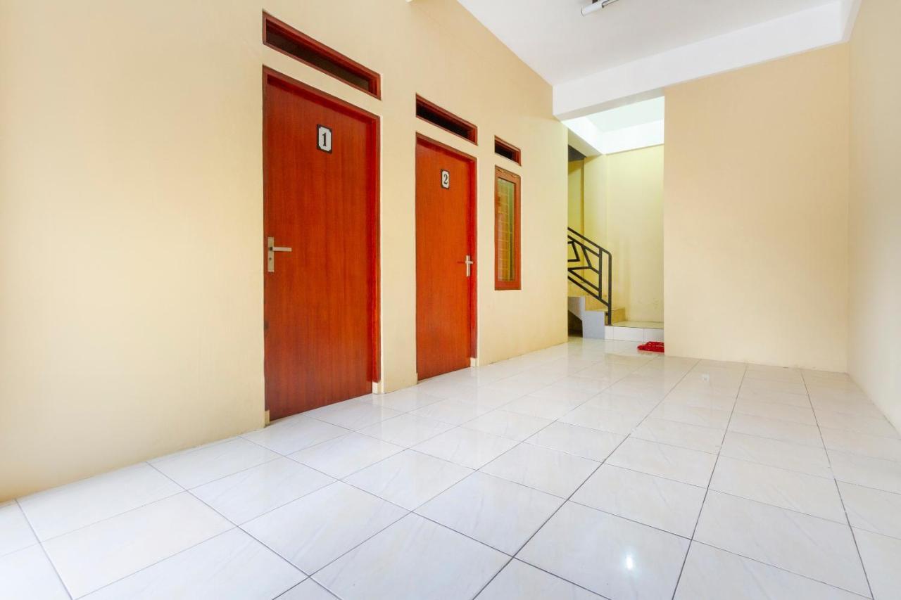 Spot On 2891 999 Guest House Sumedang Εξωτερικό φωτογραφία