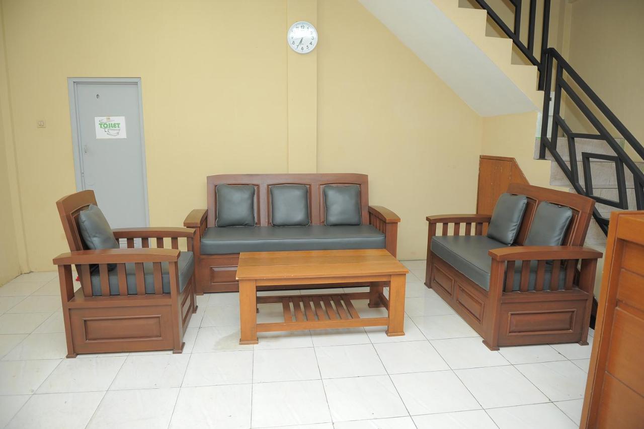 Spot On 2891 999 Guest House Sumedang Εξωτερικό φωτογραφία