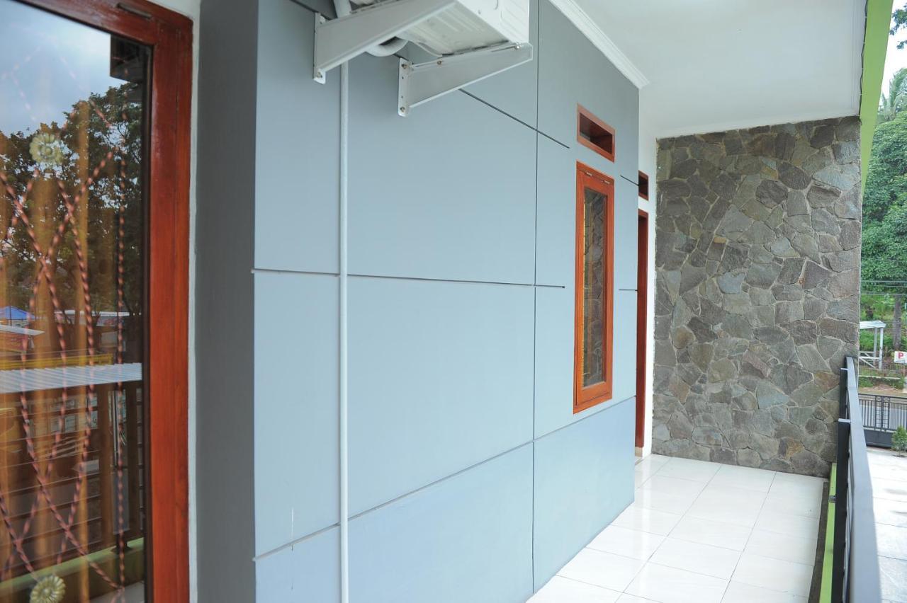 Spot On 2891 999 Guest House Sumedang Εξωτερικό φωτογραφία